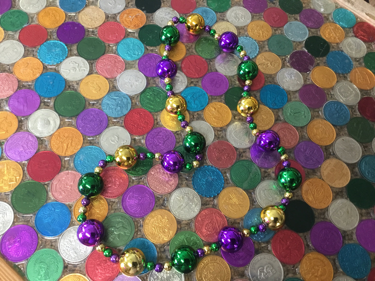 PURPLE, GREEN & GOLD 30MM 6 PCS